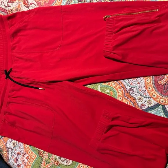 ZYIA EVERYWHERE RED JOGGER - Picture 2 of 5